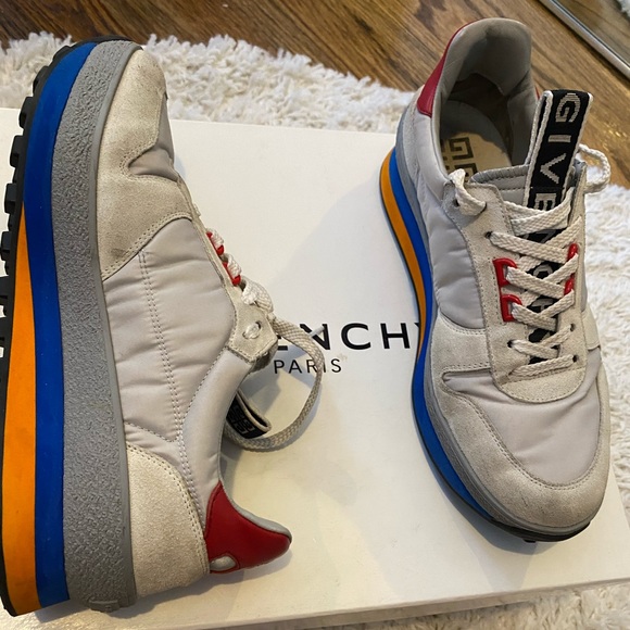 Givenchy sneakers - Picture 1 of 4